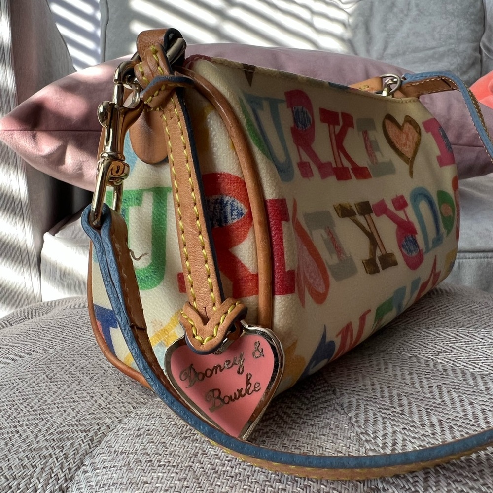 Dooney and bourke purse